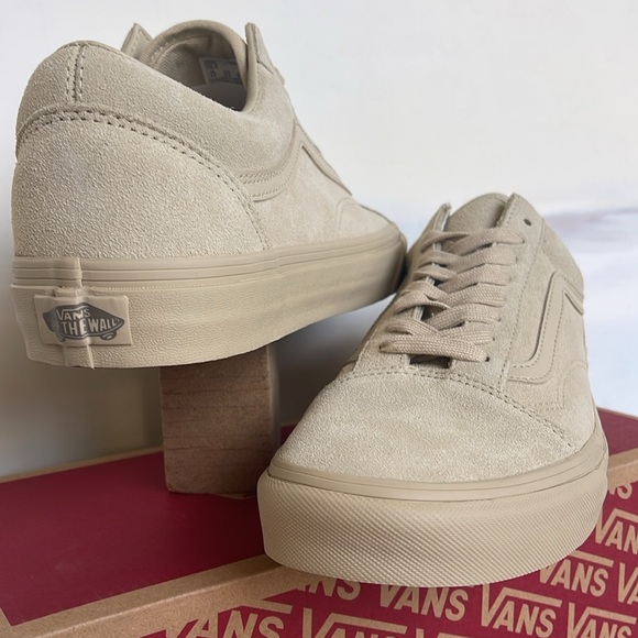 Vans Men’s Old Skool
Mono Suede Tan
VN000CP5TAN
Sneakers - Picture 10 of 16